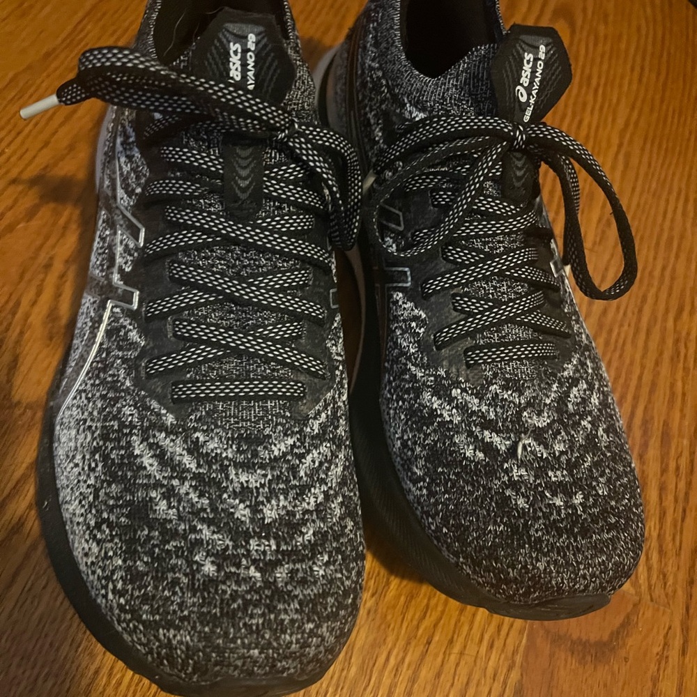 ASICS Kayano